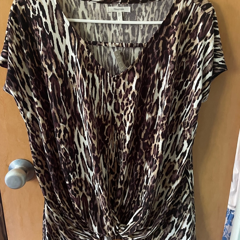 Animal print Maurices women’s top with knot